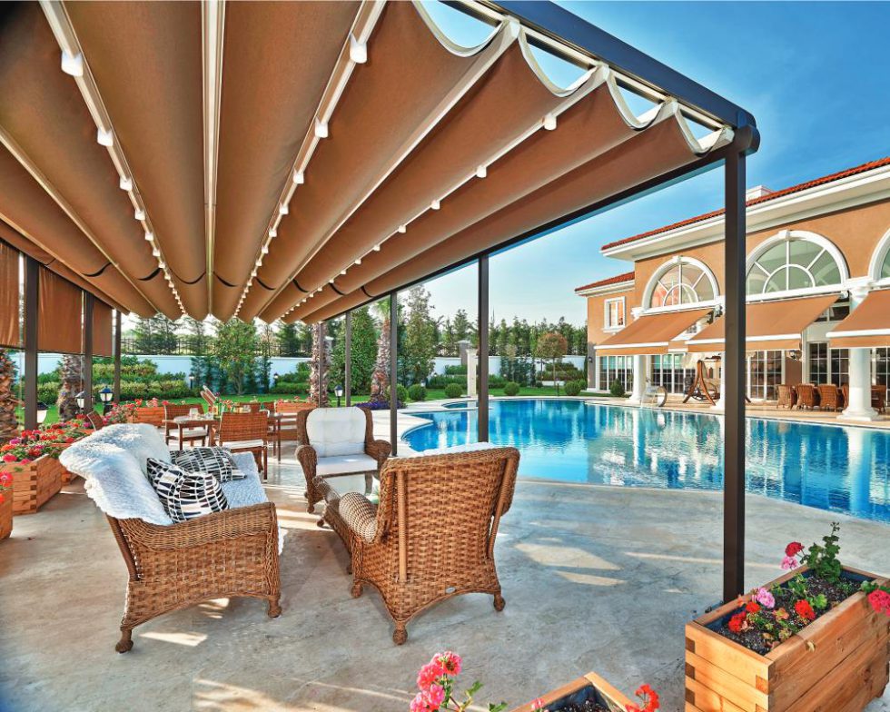 Pergolas vs. Patio Covers... Our Guide Palmiye California